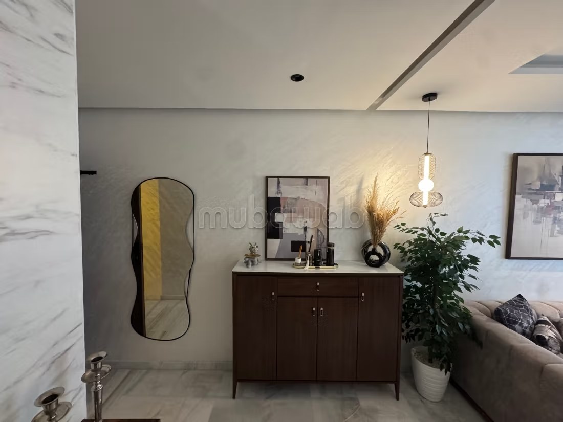 Très belle appartement luxueux en location vacance à iberia centre avec parking et wifi