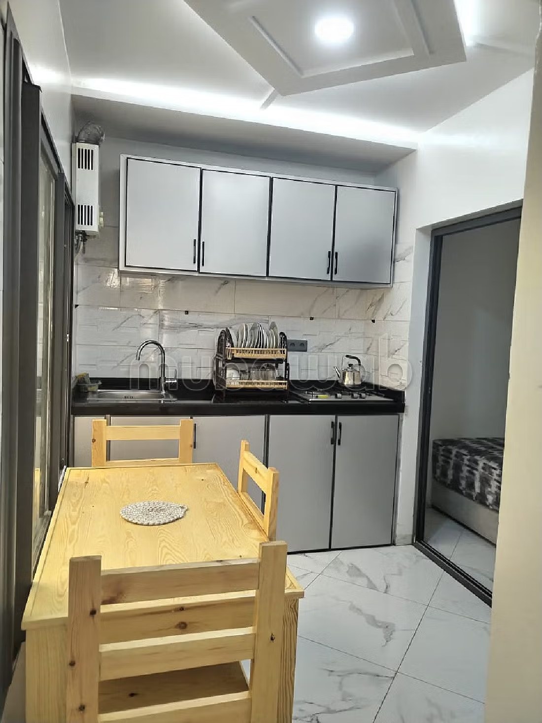 Location d'un appartement à Borj. Superficie 72 m². Environnement calme avec vue montagne, chauffage central