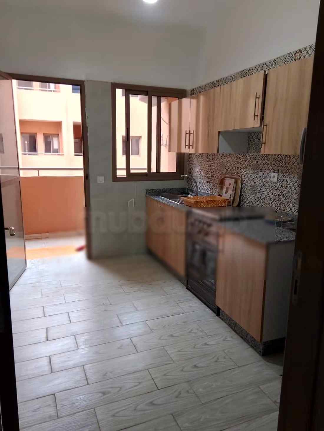 Location d'un appartement à Hay Mabrouka. 2 chambres agréables. Salon Marocain et antenne parabolique - Photo 7