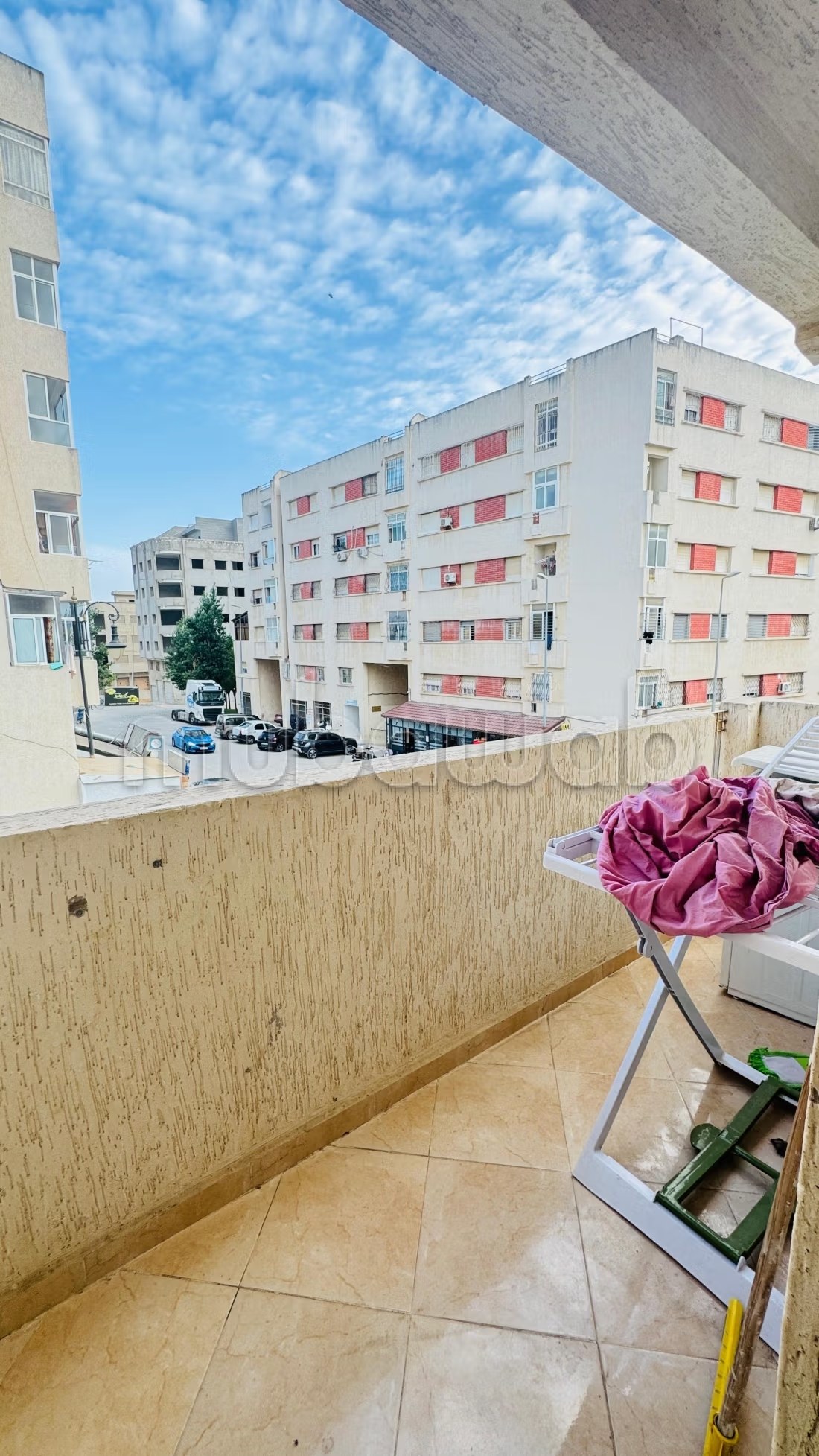 Appartements à louer à Tanja Balia. 
3 pièces. 
Terrasse et ascenseur - Photo 2