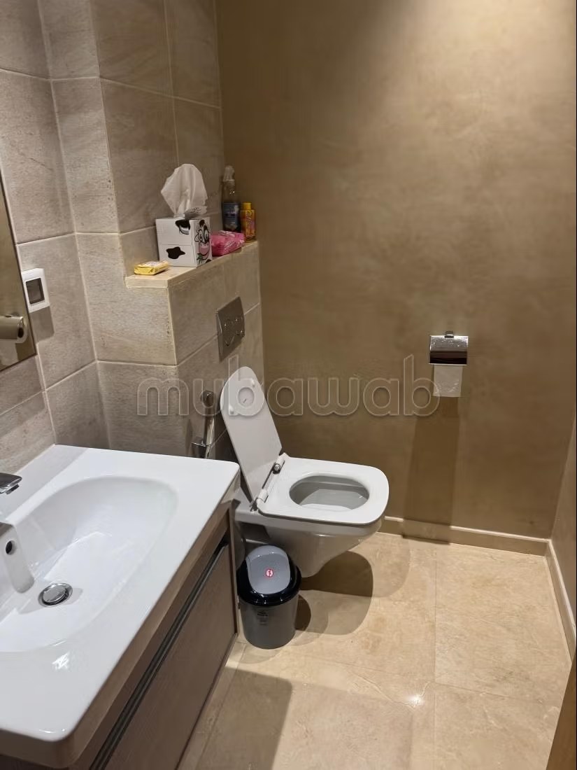 Appartements à louer à Souissi. 
1 chambre. 
Terrasse et ascenseur - Photo 4
