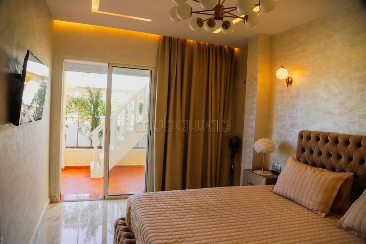 Location d'un appartement à Le boulevard Mohammed V. 2 grandes pièces. Porte blindée et parabole - Photo 4
