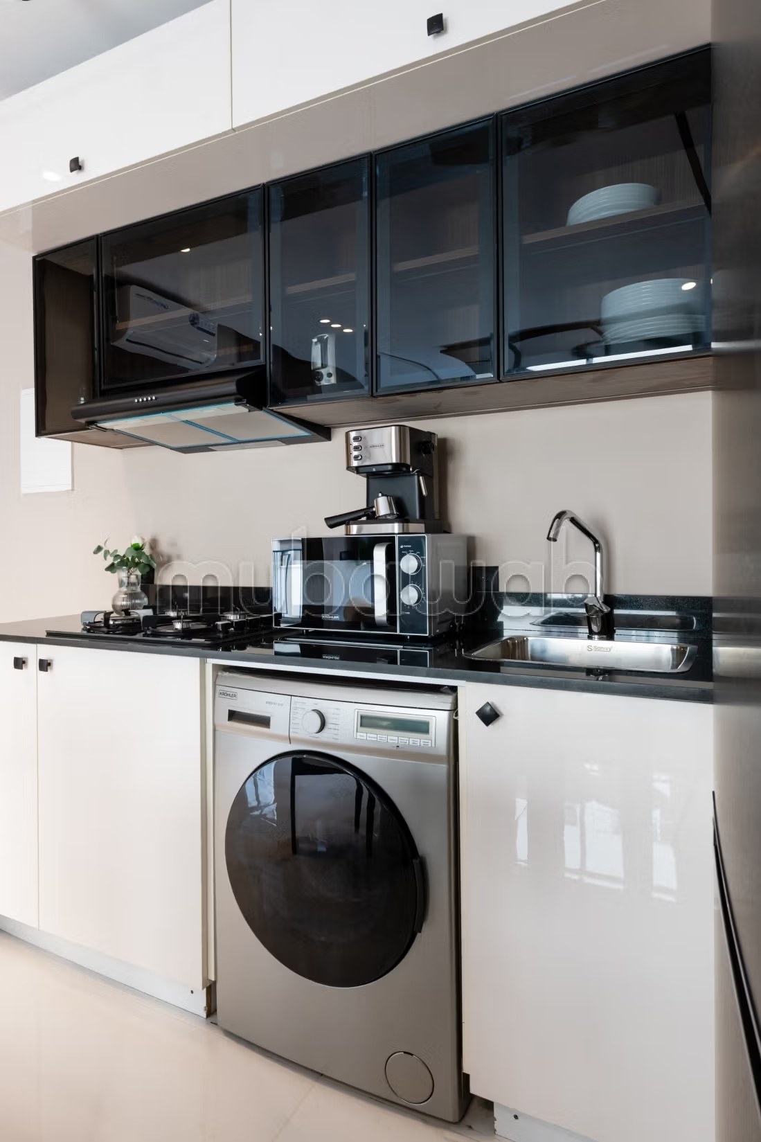 Luxueux 1 chambre Salon/4 personnes/ Garage