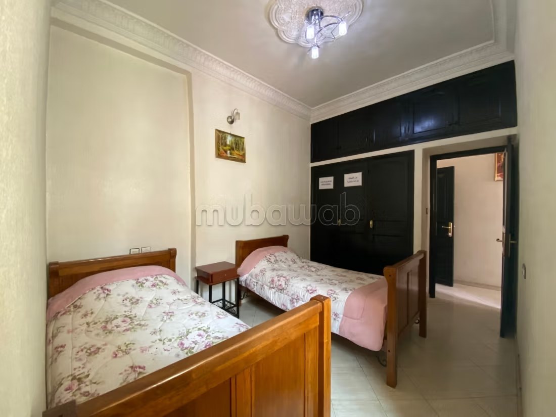 Location d'un appartement à Agdal. 
2 pièces confortables. 
Système de parabole et résidence sécurisée