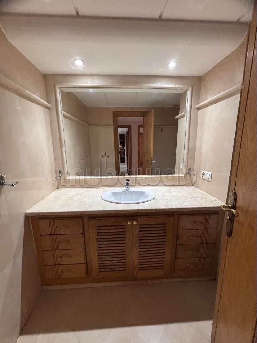 Appartements à louer à Maârif. Surface totale 142 m². Porte blindée et résidence sécurisée - Photo 19