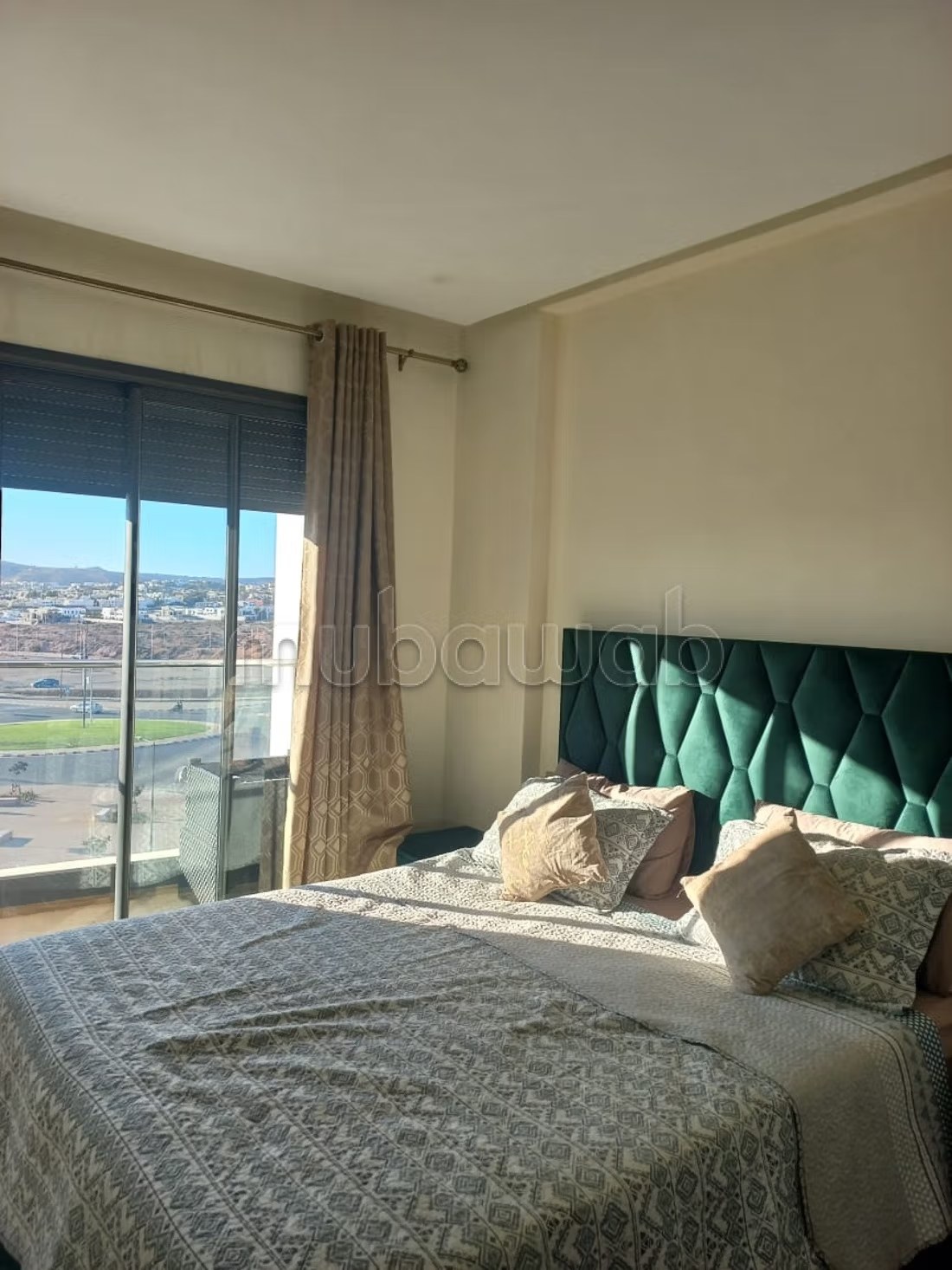 Location d'un appartement à Hay Mohammadi. 
3 belles chambres. 
Antenne parabolique et Porte blindée - Photo 2