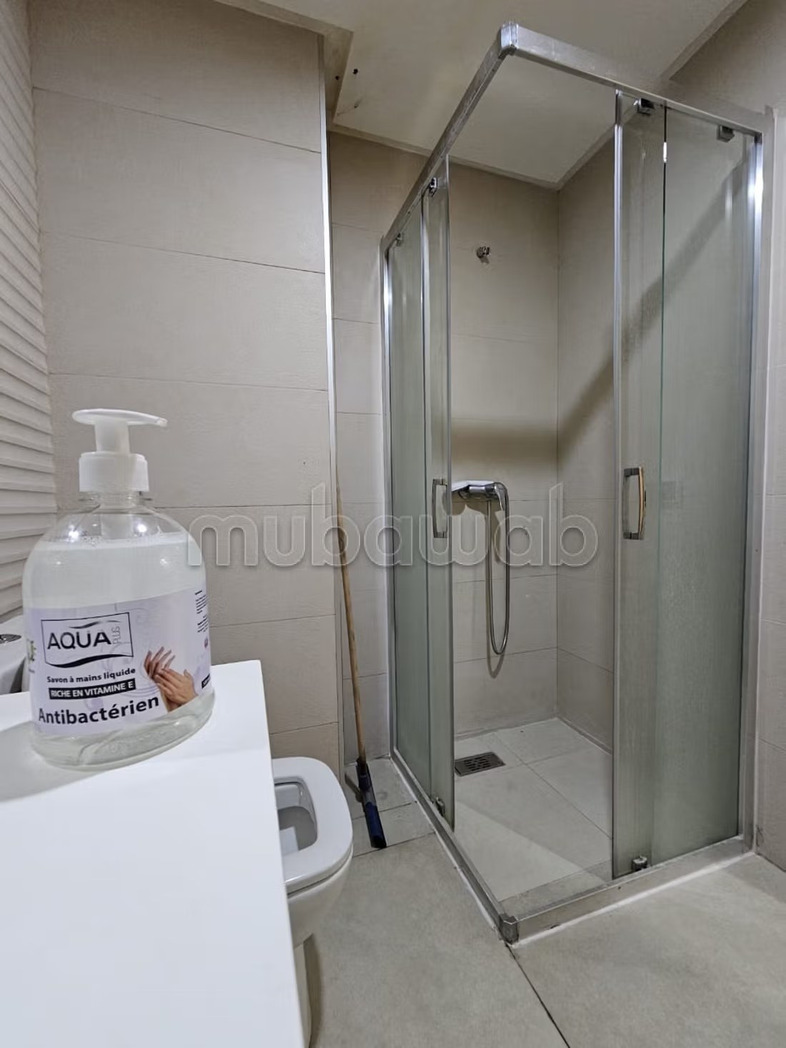 Appartement de vacances à louer à Bab Enzh. 2 chambres. Porte blindée et vue sur mer