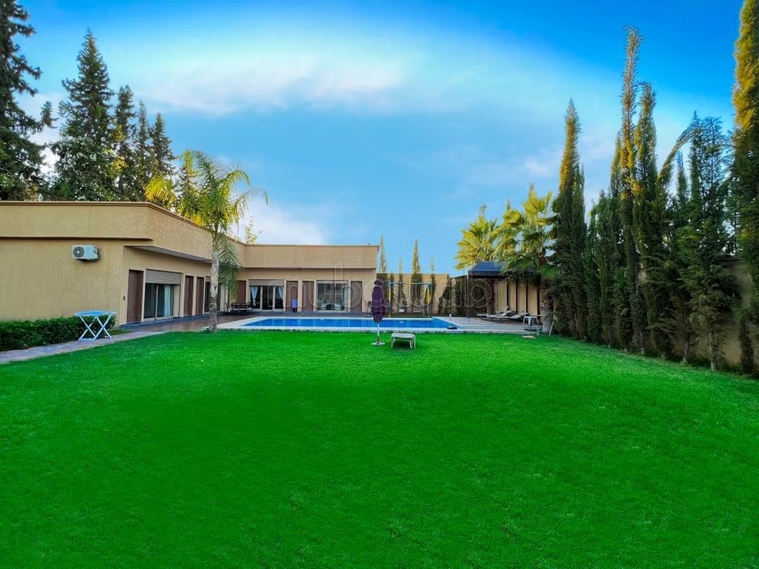 Belle Villa Avec Grande Jardin - Photo 2