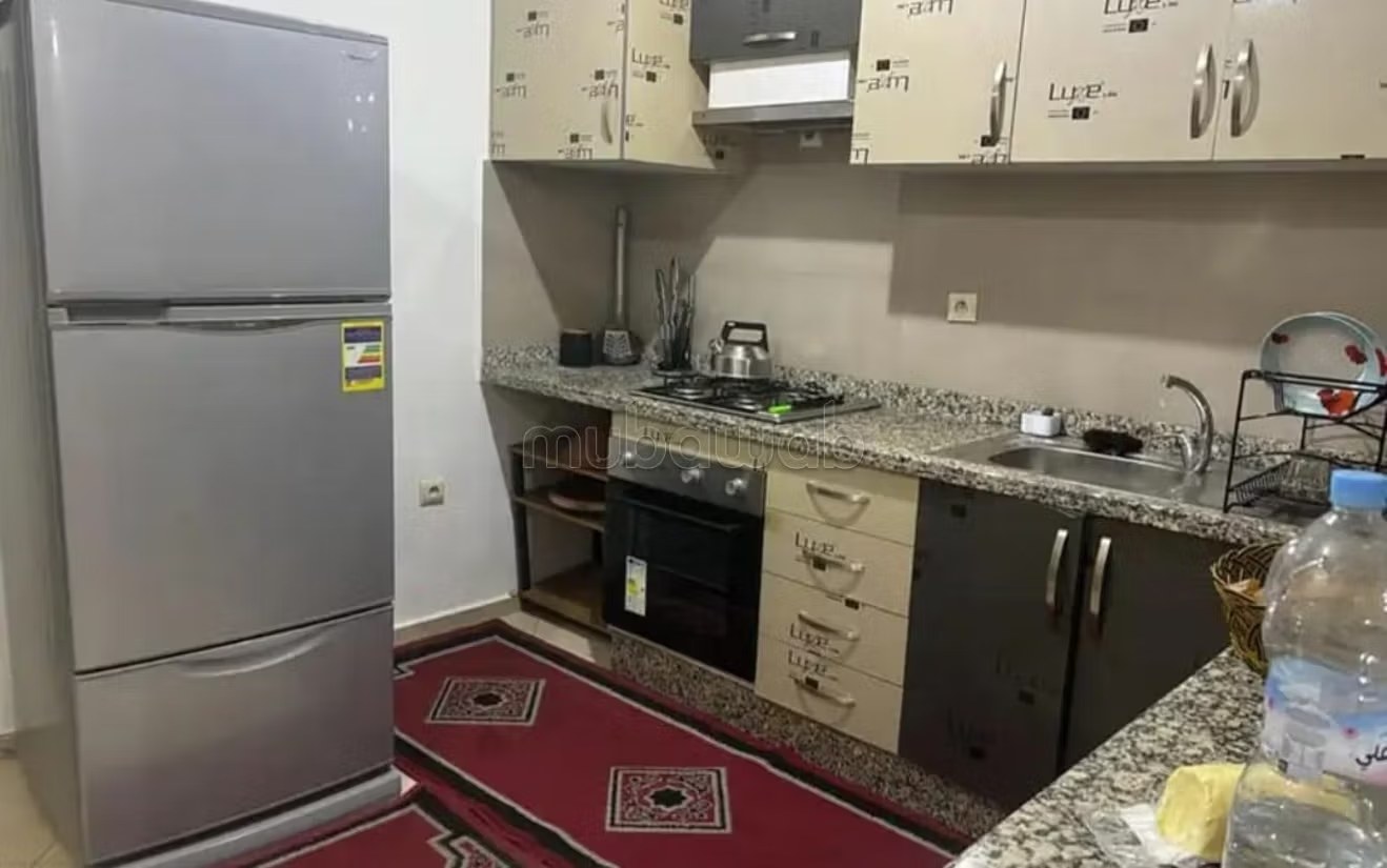 Location d'un appartement à Bab Enzh. 
2 chambres. 
Porte blindée et vue sur mer - Photo 2