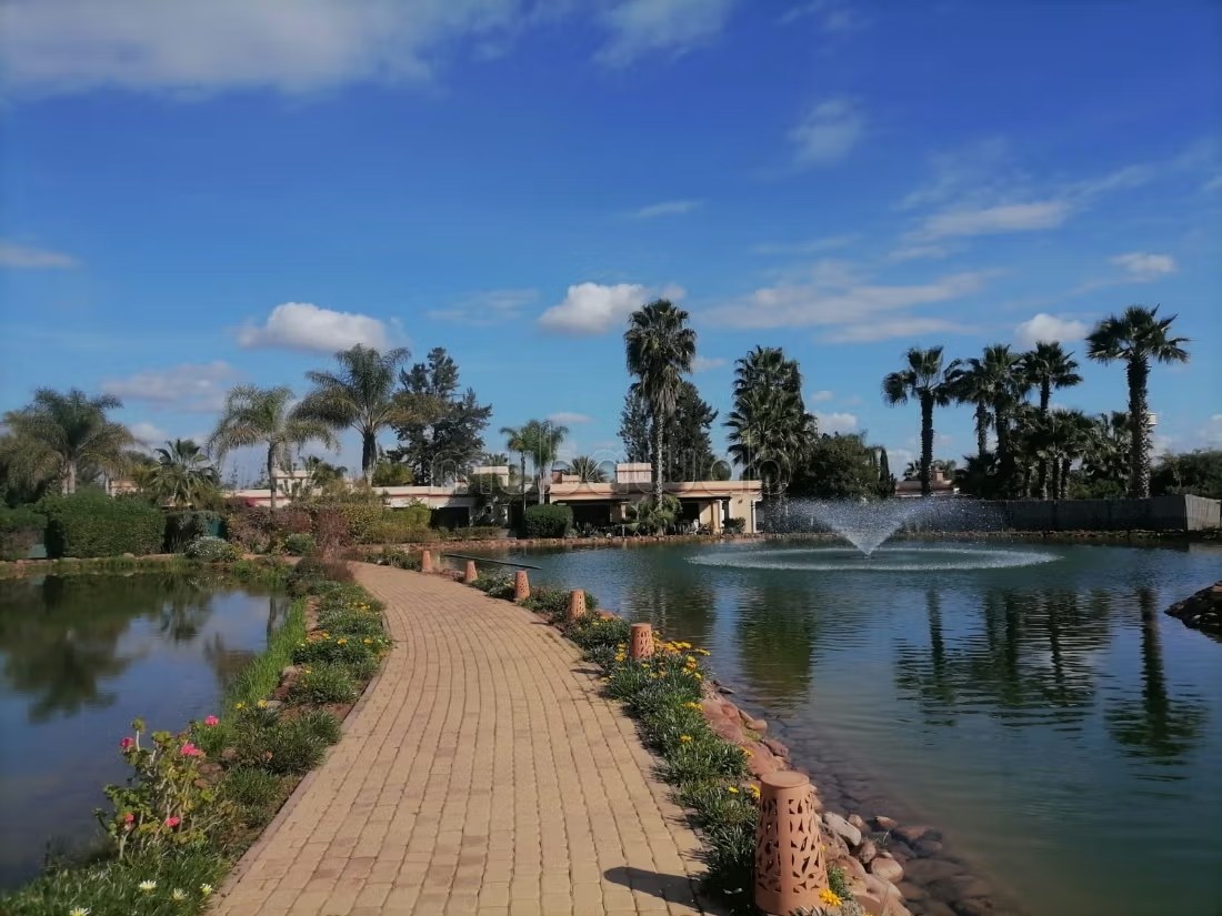 Belle villa avec piscine à Diyar Shamsi 
Agadir - Photo 3