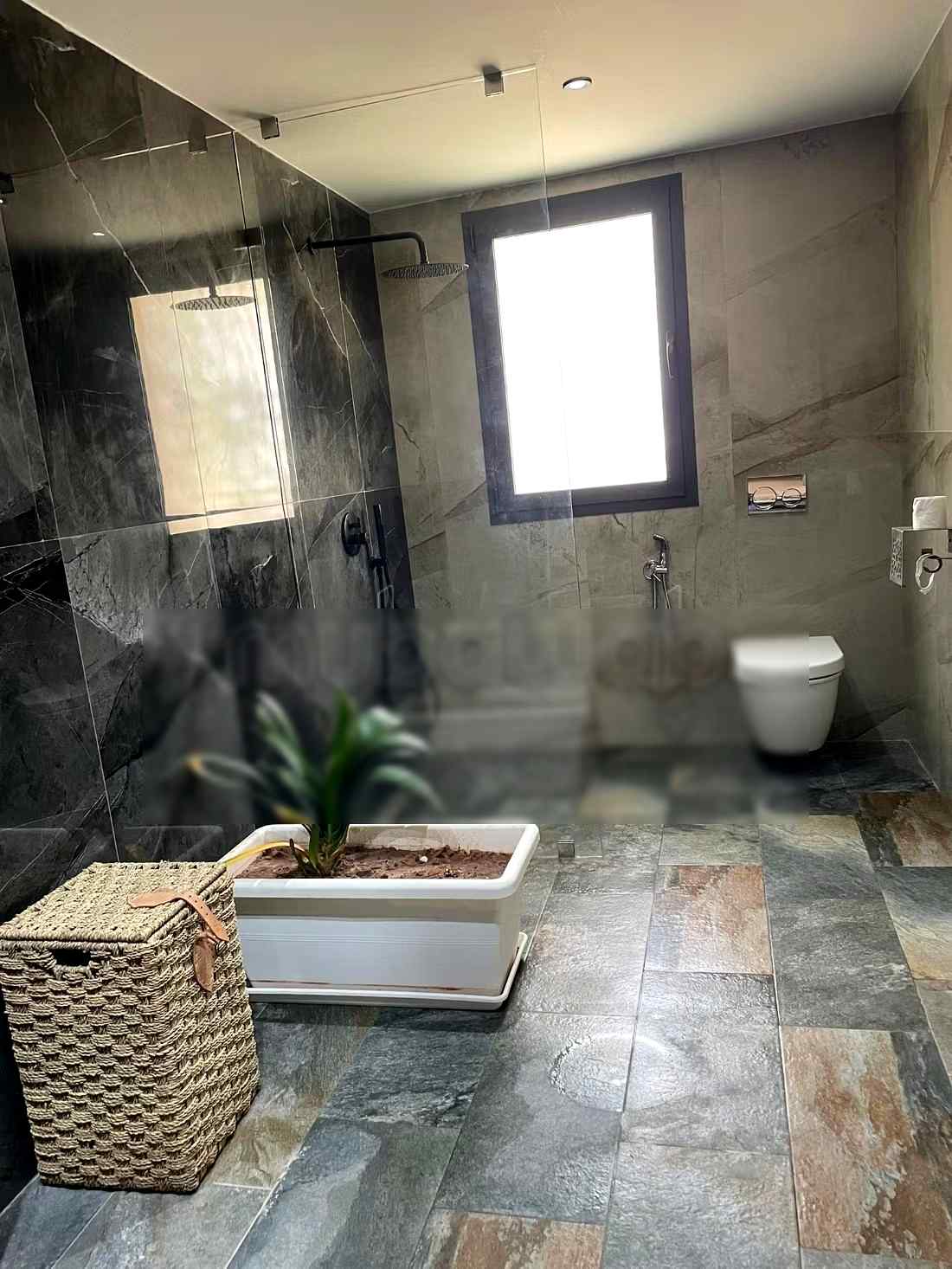 Maison de luxe à louer à Route de Ouarzazate. Surface totale 350 m². Vue exceptionnelle sur la montagne, chauffage central - Photo 6