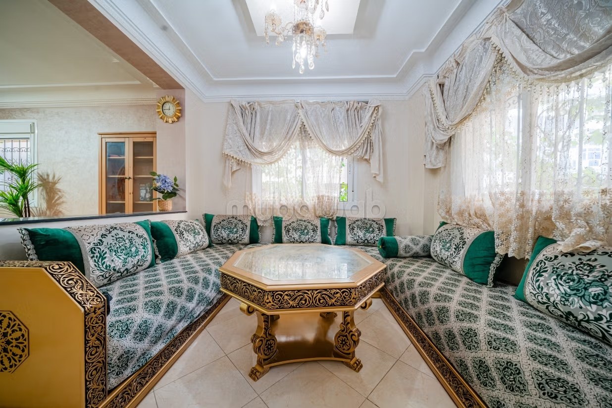 Appartements à louer à Aharrarine. Superficie 101 m². Salon typique marocain, résidence sécurisée - Photo 3
