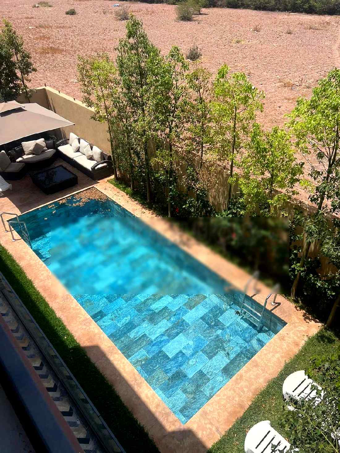 Location saisonnière villa haut standing à Route de Tahanaout. Superficie 410 m². Vue exceptionnelle sur la montagne, Fenêtres en double vitrage - Photo 8