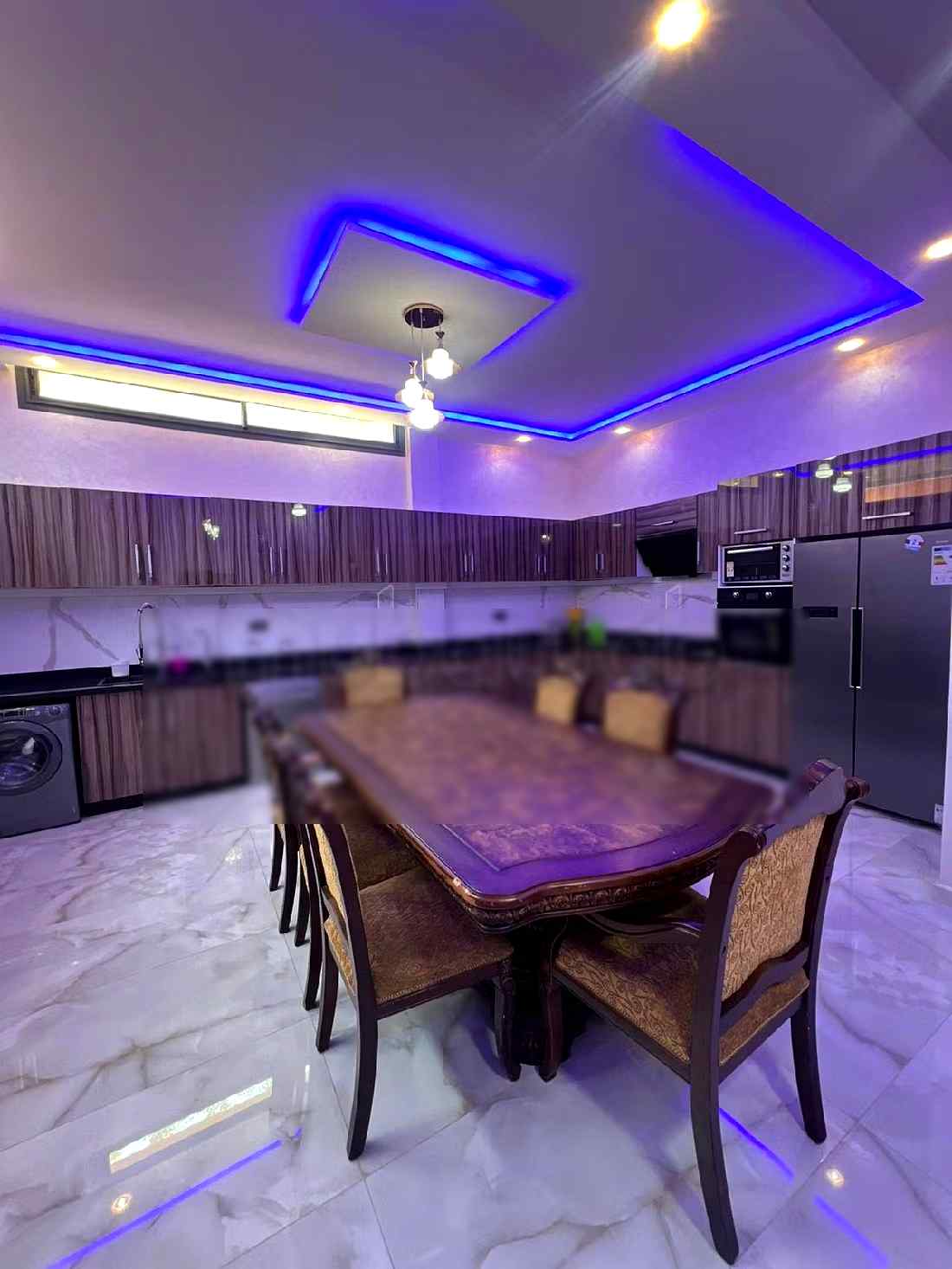 Location saisonnière villa haut standing à Route de Tahanaout. Superficie 410 m². Vue exceptionnelle sur la montagne, Fenêtres en double vitrage - Photo 6